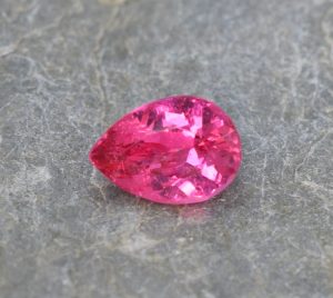 PinkSpinel_pearshape_7.9x5.6mm_1.19cts