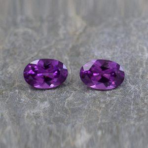 PurpleGarnet_oval_pair_6x4mm_1.03cts_N_pl507_crop
