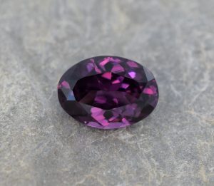 PurpleSpinel_oval_13.3x9.6mm_6.03cts