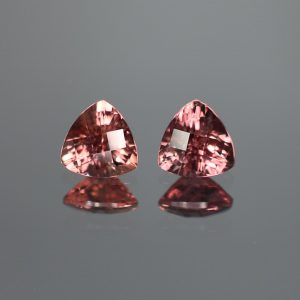 RoseZircon_ch_trill_pair_8.6mm_6.49cts_H_zn1091_crop