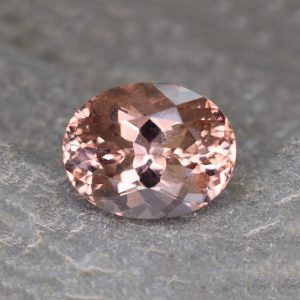 Morganite_oval_13.2x10.5mm_5.71cts_H_me159_b_crop_SOLD