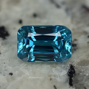 BlueZircon_radiant_10.4x7.0mm_6.76cts_H_zn2305_crop_SOLD