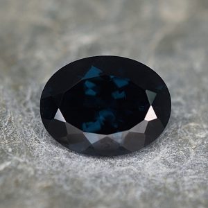 BlueSpinel_oval_9.0x7.0mm_2.01cts_sp273