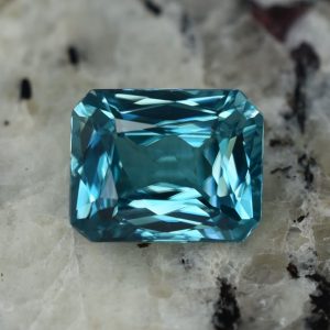 BlueZircon_radiant_10.4x8.3mm_5.57cts_H_zn2372_crop_SOLD