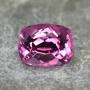 PinkSpinel_cushion_6.6x5.2mm_1.21cts_sp280