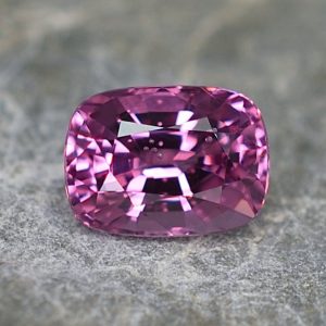 PinkSpinel_cushion_7.0x5.1mm_1.44cts_sp224