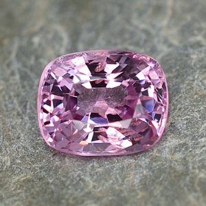 PinkSpinel_cushion_7.1x5.8mm_1.44cts_sp223