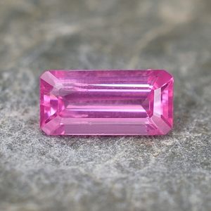 PinkSpinel_eme_cut_8.1x4.0mm_0.98cts_sp304