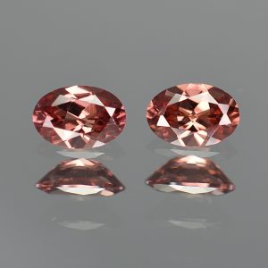 RoseZircon_oval_pair_6.5x4.5mm_1.51cts_zn2457