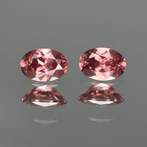 RoseZircon_oval_pair_6.5x4.5mm_1.74cts_zn1600