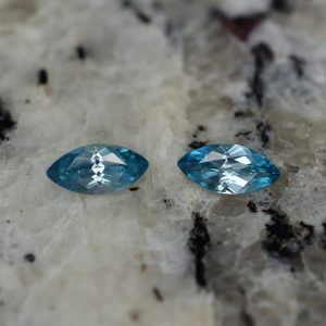 BlueZircon_marquise_pair_7.0x3.5mm_0.99cts_zn2619