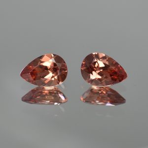 ImperialZircon_pearshape_pair_10.0x7.0mm_5.51cts_zn3292