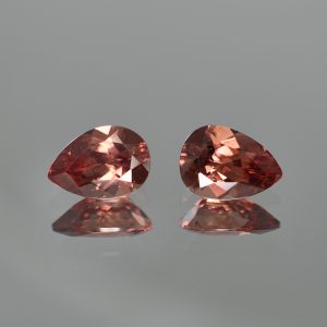 RoseZircon_pearshape_pair_10.5x7.5mm_6.26cts_zn737