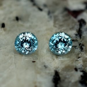 BlueZircon_round_pair_4.5mm_1.03cts_zn2113_SOLD