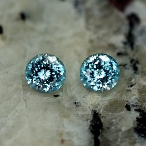 BlueZircon_round_pair_4.5mm_1.06cts_zn2629_SOLD
