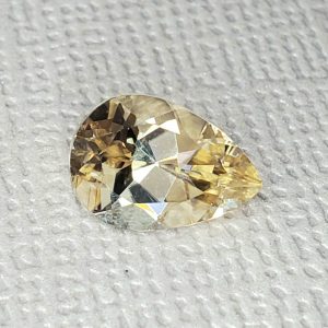 ChampagneZircon_pearshape_10.1×7.0mm_2.96cts_zn2712_SOLD