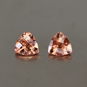 ImperialZircon_ch_trill_pair_5.0mm_1.25cts_zn2592