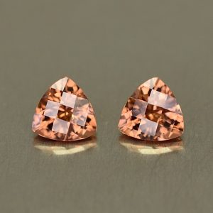 ImperialZircon_ch_trill_pair_5.0mm_1.30cts_zn2590