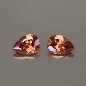 ImperialZircon_pearshape_pair_6.9x4.9mm_1.74cts_zn2538