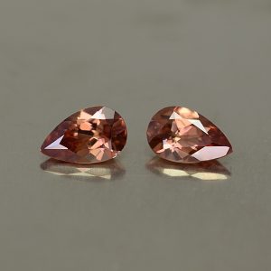 ImperialZircon_pearshape_pair_7.9x5.0mm_2.22cts_zn773