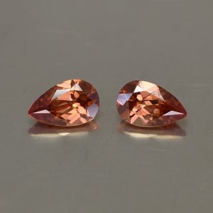 ImperialZircon_pearshape_pair_8.0x5.0mm_2.32cts_zn2601