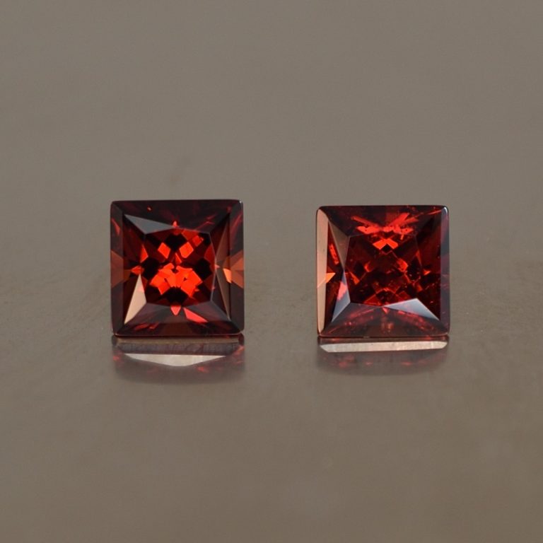 Red Garnet (Pyrope/Almandine) - Color First
