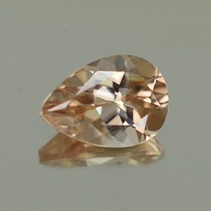 ChampagneZircon_pear_6.9x5.0mm_1.01cts_N_zn3548
