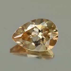 ChampagneZircon_pear_7.0x4.9mm_0.99cts_N_zn3546