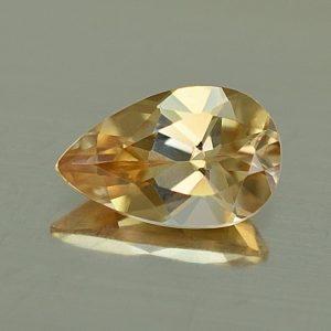 ChampagneZircon_pear_7.9x5.0mm_1.15cts_N_zn3557