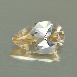 ChampagneZircon_pear_7.9x5.0mm_1.20cts_N_zn3556