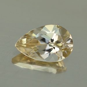 ChampagneZircon_pear_8.1x5.1mm_1.38cts_N_zn3559