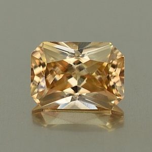 ChampagneZircon_radiant_6.8x4.9mm_1.30cts_N_zn2725