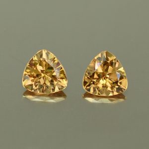 ChampagneZircon_trill_pair_6.5mm_2.60cts_N_zn2052ChampagneZircon_trill_pair_6.5mm_2.60cts_N_zn2052