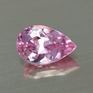 PinkSpinel_pear_6.5x4.3mm_0.64cts_sp431