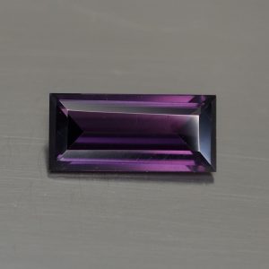 PurpleSpinel_baguette_12.7x5.9mm_2.62cts_sp290