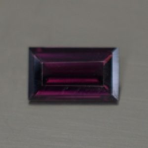 PurpleSpinel_baguette_7.4x4.3mm_0.71cts_sp267