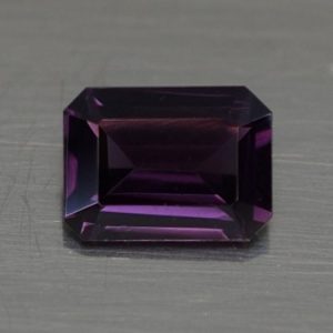 PurpleSpinel_eme_cut_6.5x4.8mm_0.76cts_sp264