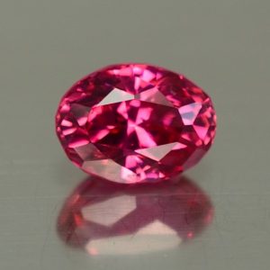 RedSpinel_oval_7.6x5.7mm_1.62cts_sp104