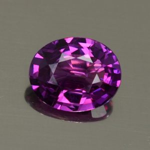 PurpleGarnet_oval_8.8x7.1mm_1.92cts_pl118e