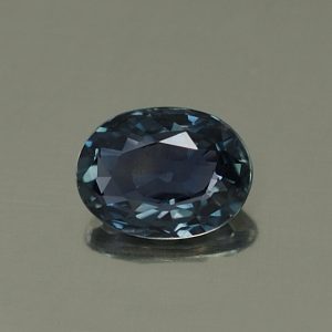 ColorChangeSapphire_oval_6.1x4.5mm_0.71cts_N_sa417_day
