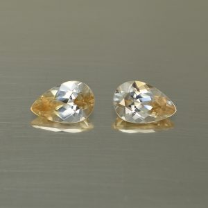 ChampagneZircon_pear_pair_8.5x5.5mm_2.98cts_N_zn4593_SOLD