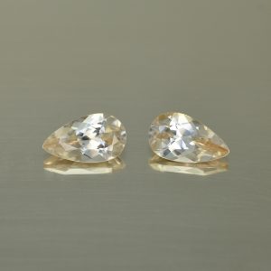ChampagneZircon_pear_pair_9.5x5.5mm_3.58cts_N_zn4599