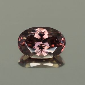 ColorChangeGarnet_oval_7.5x5.0mm_1.28cts_N_cc360_day