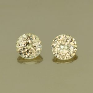ChampagneZircon_round_pair_4.5mm_1.05cts_N_zn3968