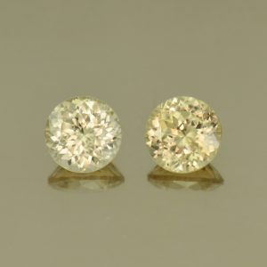 ChampagneZircon_round_pair_4.5mm_1.10cts_N_zn3970
