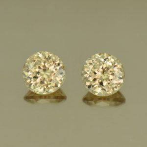 ChampagneZircon_round_pair_5.5mm_2.08cts_N_zn3981