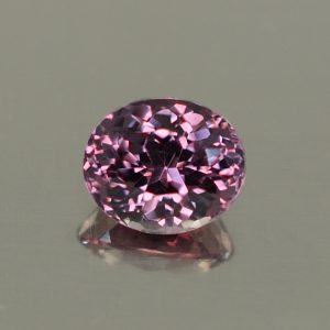 ColorChangeGarnet_oval_6.3x5.3mm_1.08cts_N_cc340_day