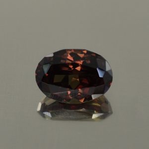 ColorChangeGarnet_oval_7.1x5.0mm_1.29cts_N_cc357_day