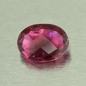 Rubellite_ch_oval_11.2x8.6mm_3.03cts_N_tm1463