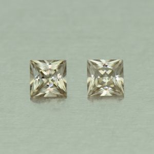 ChampagneZircon_princess_pair_4.5mm_1.37cts_N_zn5207_SOLD